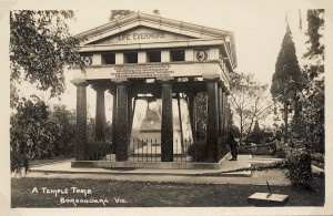 Springthorpe Memorial. Postcard. Kew Historical Society collection